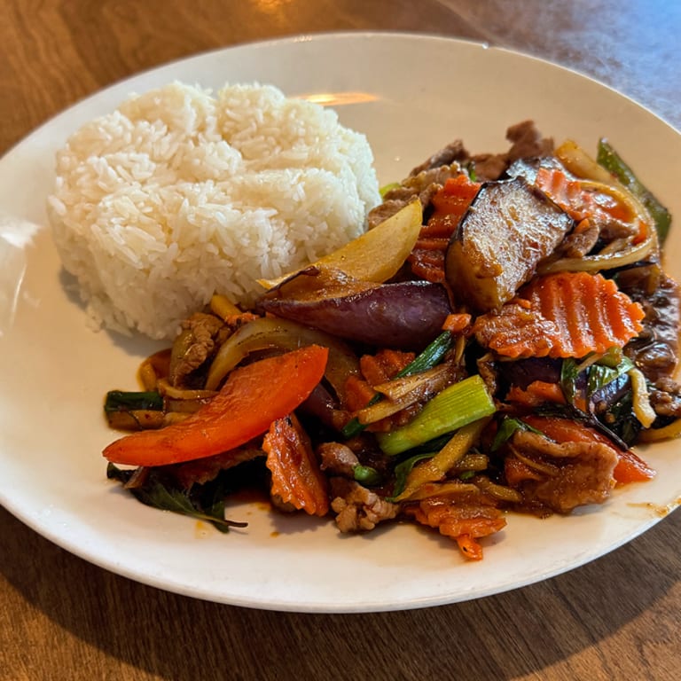 Savor Our Lunch Delights