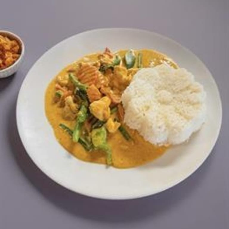 Savor Your Lunch with Us