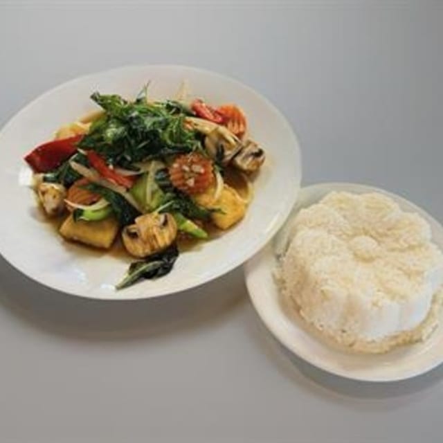 Lunch Halibut Basil.