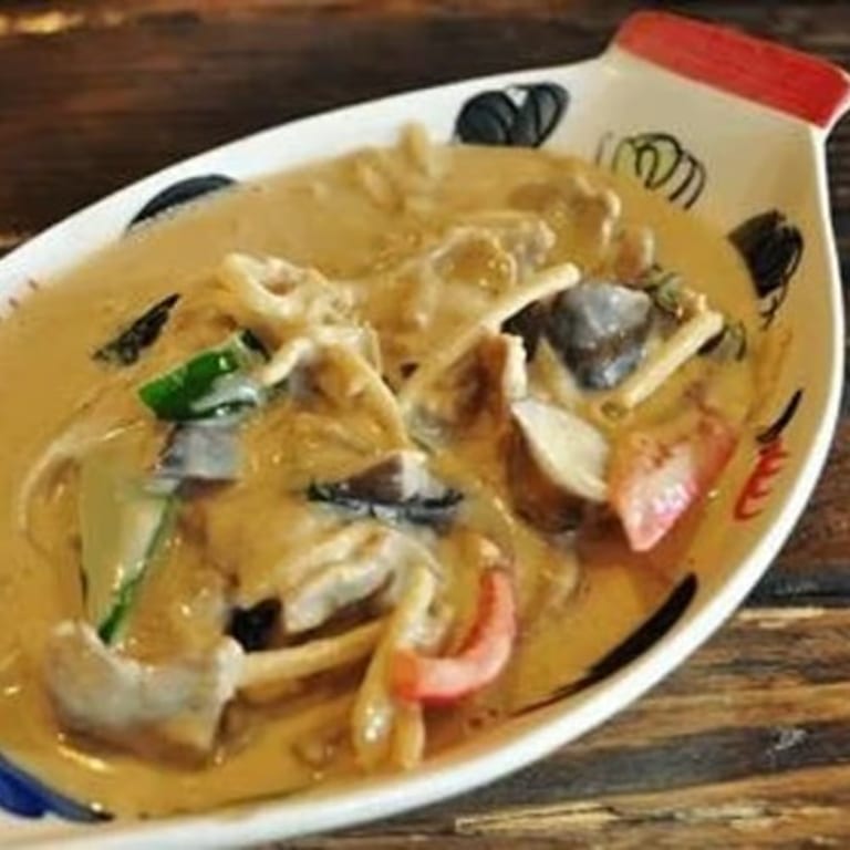 Delicious Green Curry Experience