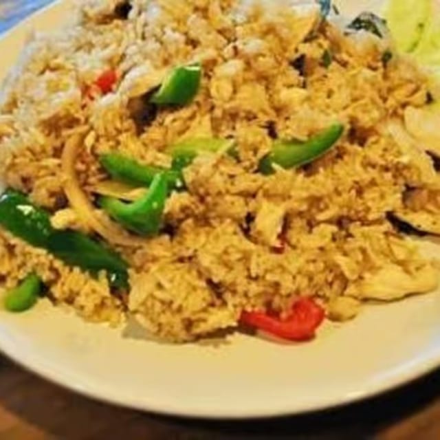 R-2. Kao Pad Kra Prao.
